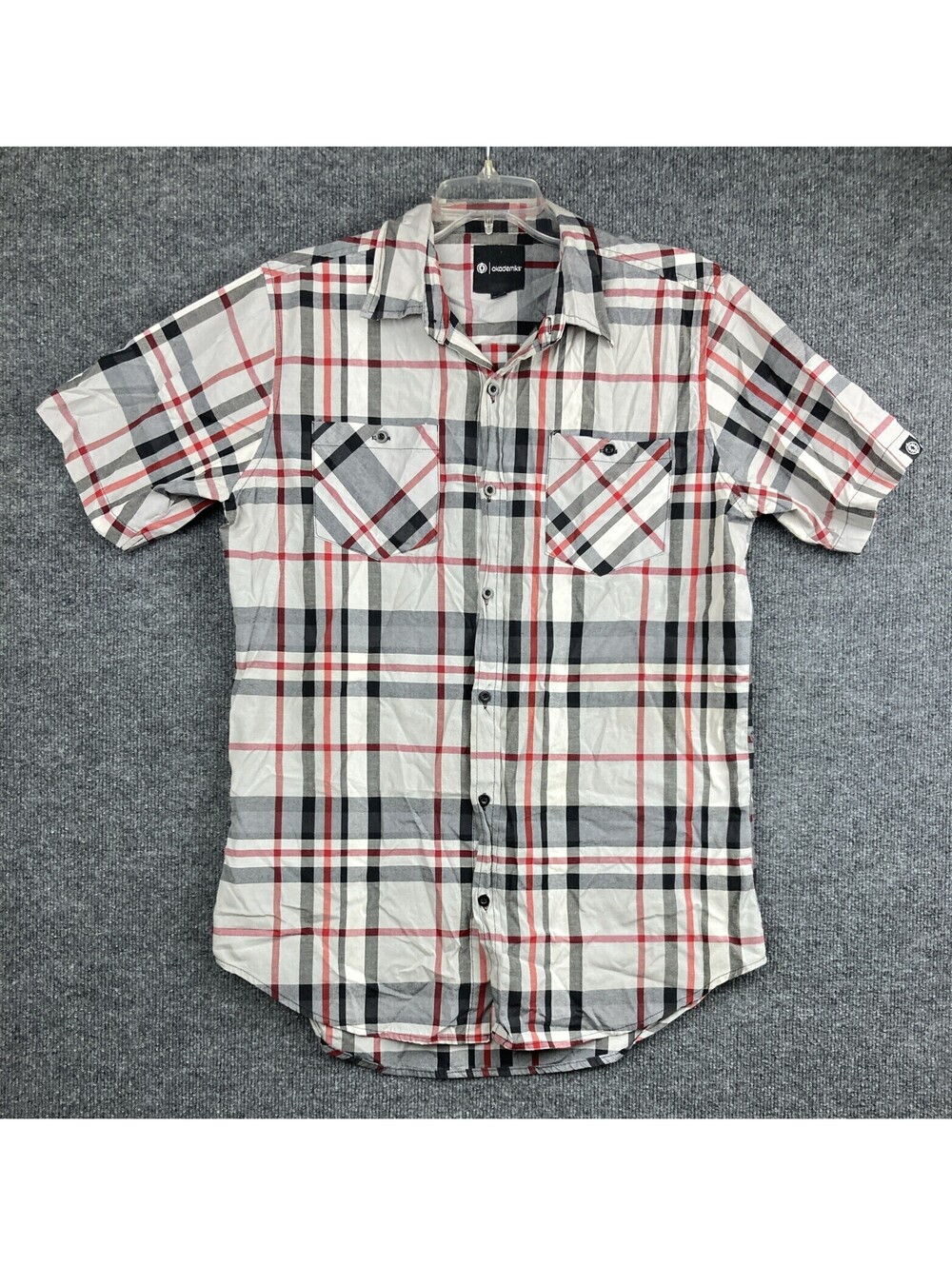 Akademiks Mens Size Large Black Gray Red Plaid Short Sleeve Button Up Shirt EUC